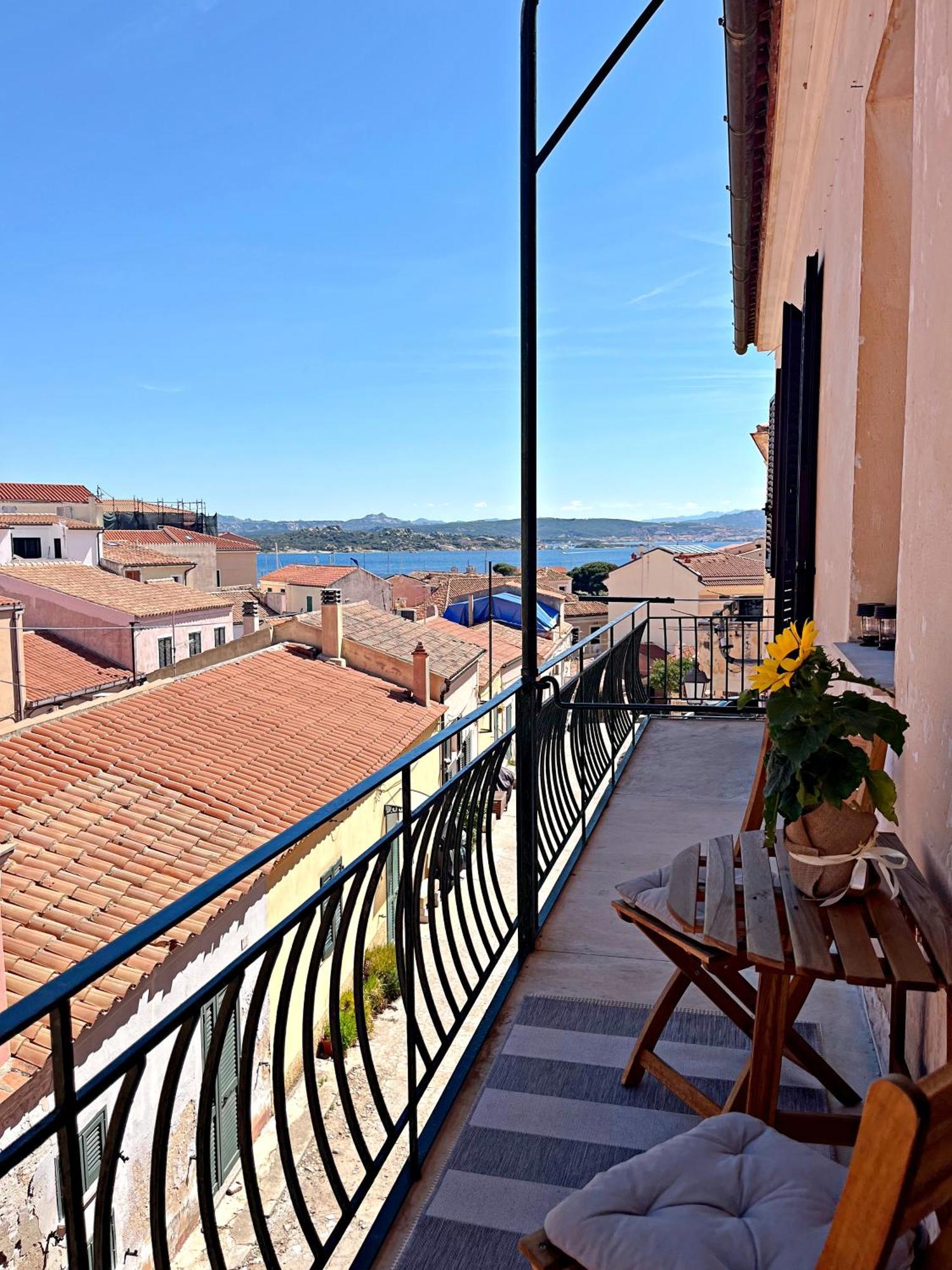 Ferienwohnung L'Isola Nell'Isola - R3442 La Maddalena  Exterior foto